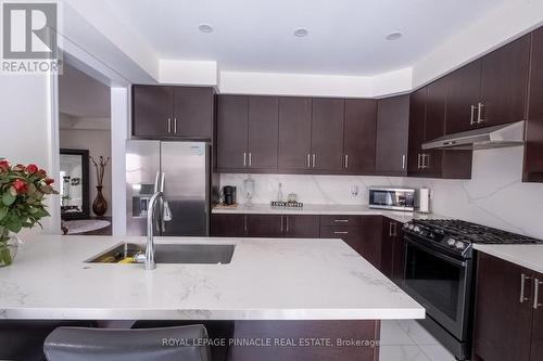 1214 Shankel Road, Oshawa, ON - Indoor Photo Showing Kitchen With Upgraded Kitchen