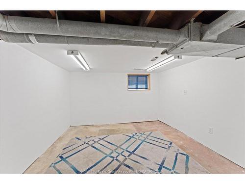 663 Brock Street, Windsor, ON - Indoor Photo Showing Other Room