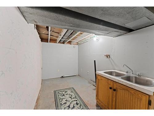 663 Brock Street, Windsor, ON - Indoor