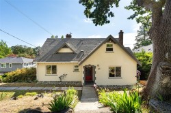 1161 Clovelly Terr Saanich, BC V8P 1V7