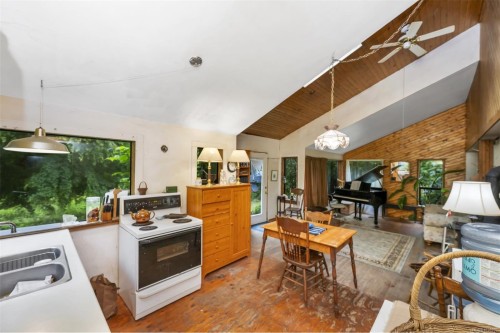 1865 Oldham Rd, Shawnigan Lake, BC 