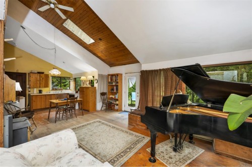 1865 Oldham Rd, Shawnigan Lake, BC 