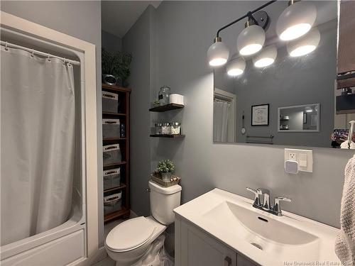 98 Mcnair Dr, Nackawic, NB 