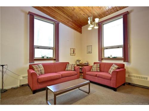 98 Mcnair Dr, Nackawic, NB 