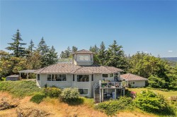 749 Walfred Rd  Langford, BC V9C 2X3
