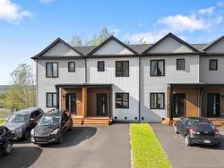 4 Westwood DR  Fredericton, NB E3C 1K8