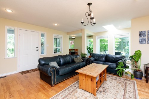 2956 Ridgeway Rd, Nanaimo, BC 