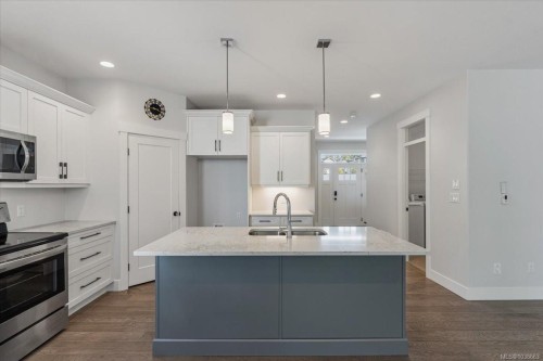 3825 Marjorie Way, Nanaimo, BC 