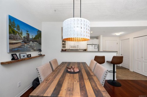 #109-380 Waterfront Cres, Victoria, BC - Indoor Photo Showing Dining Room