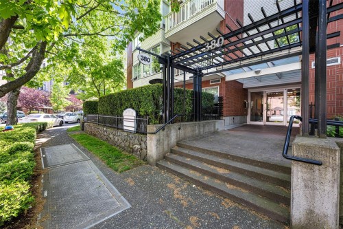 #109-380 Waterfront Cres, Victoria, BC - Outdoor