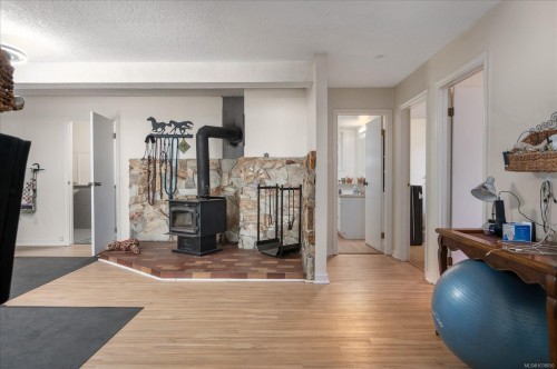 8959 Chemainus Rd, Chemainus, BC 