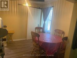 Dining Area - 