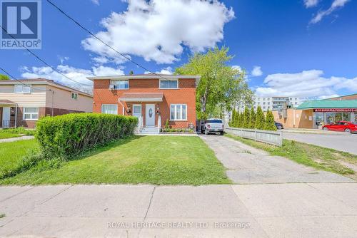 1092 CEDAR STREET  Oshawa, ON L1J 3R9