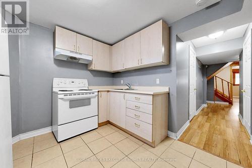 13 Howling Crescent, Ajax, ON - Indoor Photo Showing Kitchen