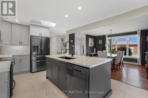 768 Dewhurst Avenue, Cornwall, ON - Indoor Photo Showing Kitchen With Upgraded Kitchen