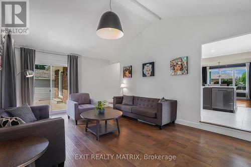 768 Dewhurst Avenue, Cornwall, ON - Indoor Photo Showing Living Room