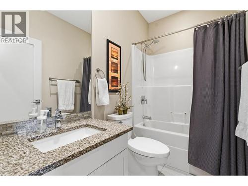 536 Tungsten Court, Kelowna, BC - Indoor Photo Showing Bathroom
