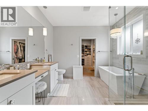 536 Tungsten Court, Kelowna, BC - Indoor Photo Showing Bathroom