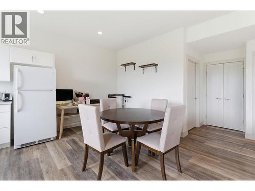 536 Tungsten Court, Kelowna, BC - Indoor Photo Showing Dining Room