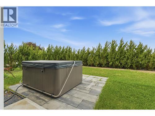 536 Tungsten Court, Kelowna, BC - Outdoor