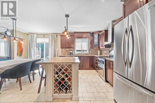 21 Davinci Boulevard, Hamilton, ON - Indoor Photo Showing Kitchen With Stainless Steel Kitchen With Upgraded Kitchen