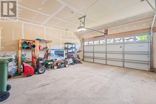 21 Davinci Boulevard, Hamilton, ON - Indoor Photo Showing Garage