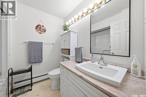 105 301 34Th Street W, Prince Albert, SK - Indoor Photo Showing Bathroom