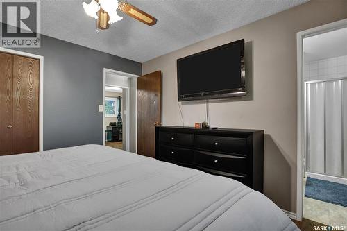 3831 Taylor Street E, Saskatoon, SK - Indoor Photo Showing Bedroom