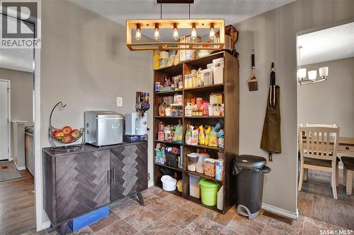 3831 Taylor Street E, Saskatoon, SK - Indoor