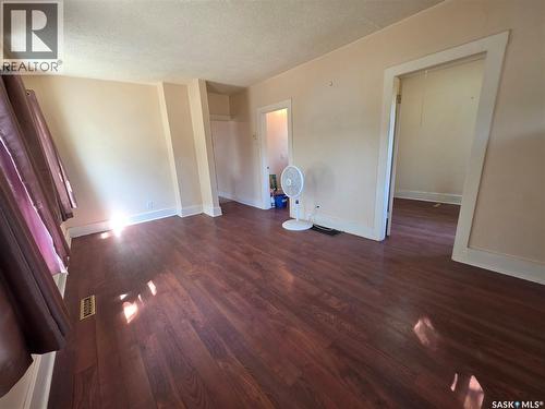 678 1St Avenue Ne, Swift Current, SK - Indoor