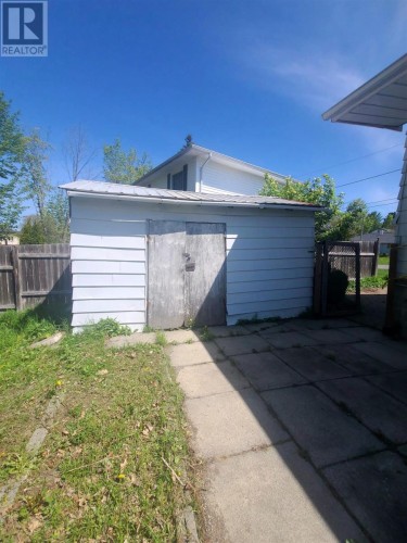 43 Poplar Rd, Elliot Lake, ON - Outdoor