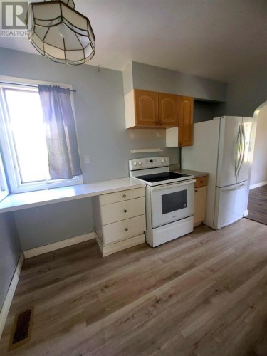 43 Poplar Rd, Elliot Lake, ON - Indoor Photo Showing Kitchen