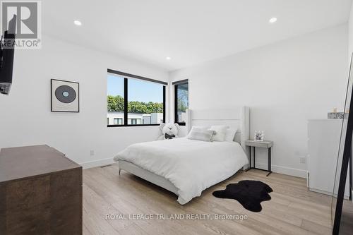 6 - 1452 Byron Baseline Road, London South (South K), ON - Indoor Photo Showing Bedroom