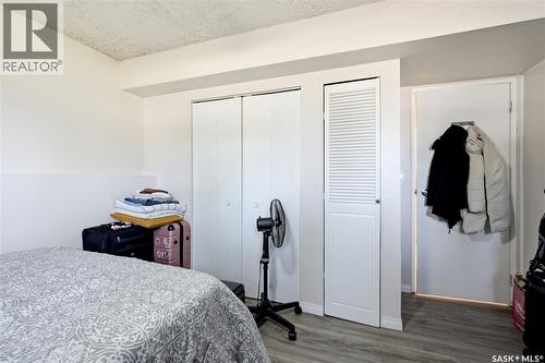 118 Laurentian Drive, Saskatoon, SK - Indoor Photo Showing Bedroom