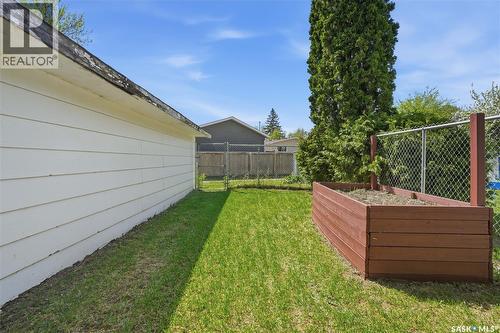 118 Laurentian Drive, Saskatoon, SK - Outdoor