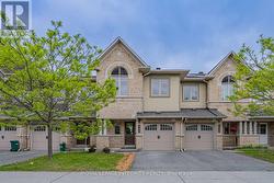132 MANCINI WAY E Ottawa, ON K2J 3V1