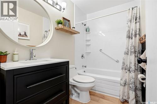 21 Potter Crescent, Saskatoon, SK - Indoor Photo Showing Bathroom