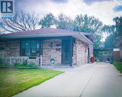 2709 CLEMENCEAU Windsor, ON N8T 2P9