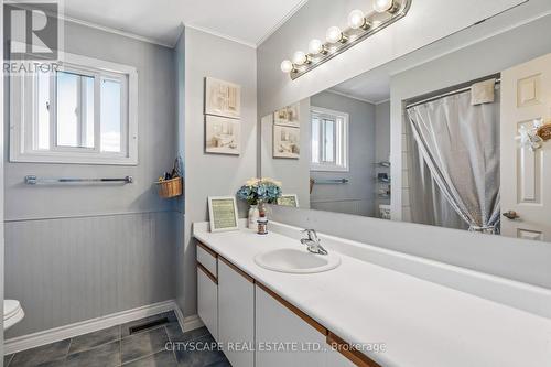 4356 Wakefield Crescent, Mississauga, ON - Indoor Photo Showing Bathroom