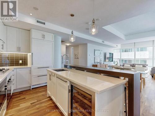 401 - 29 Queens Quay E, Toronto, ON - Indoor Photo Showing Kitchen With Upgraded Kitchen