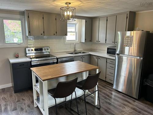 23 Snowden Avenue, Amherst, NS 