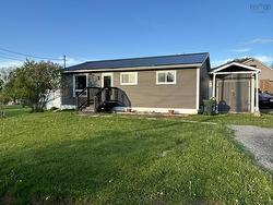 23 SNOWDEN Avenue  Amherst, NS B4H 2N1