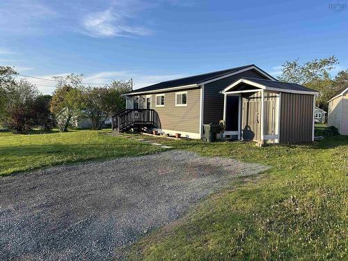 23 Snowden Avenue, Amherst, NS 