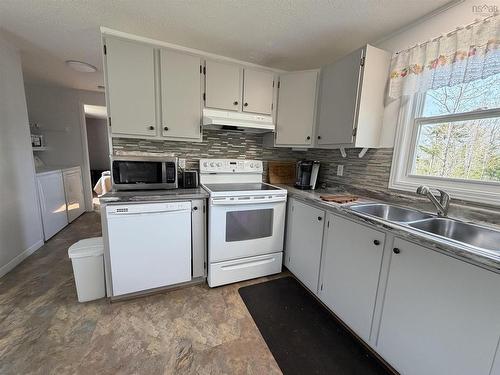 198 Highway 224, Sheet Harbour, NS 