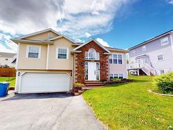 212 Rossing Drive  Middle Sackville, NS B4E 3N2