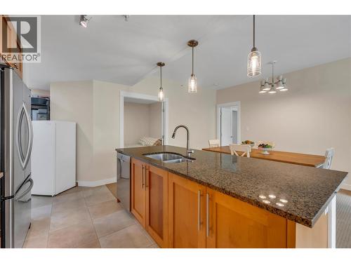 75 Martin Street Unit# 101, Penticton, BC - Indoor Photo Showing Kitchen With Double Sink