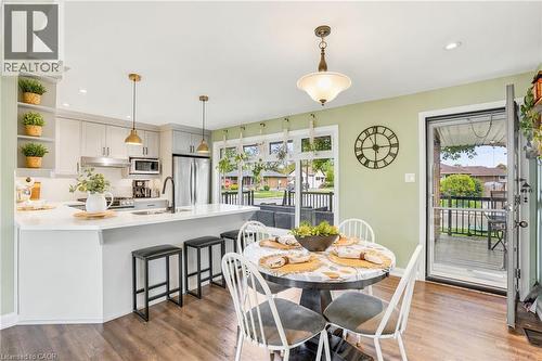150 Mountville Avenue, Hamilton, ON - Indoor Photo Showing Dining Room