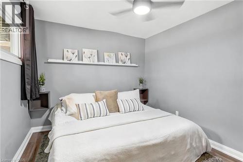 150 Mountville Avenue, Hamilton, ON - Indoor Photo Showing Bedroom