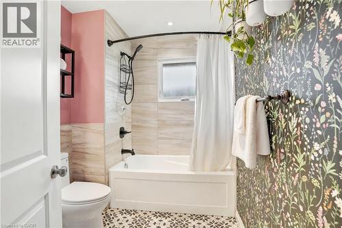 150 Mountville Avenue, Hamilton, ON - Indoor Photo Showing Bathroom