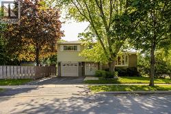 3118 CENTENNIAL Drive  Burlington, ON L7M 1B9